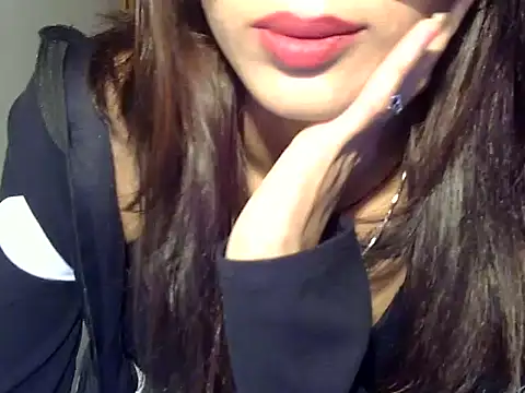 MAAYRA 09 online show from November 1, 1:13 pm