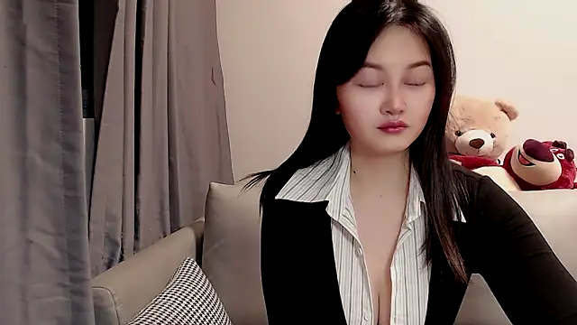 Snapshot of Little-sweet chatting on February 11, 2:03 am Little-sweet online show from February 11, 2:03 am