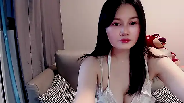 Snapshot of Little-sweet chatting on February 19, 4:44 am Little-sweet online show from February 19, 4:44 am