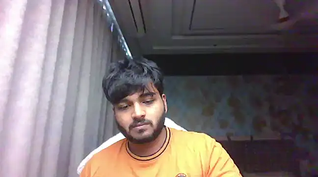 Snapshot of captainfucks chatting on December 7, 10:45 am captainfucks online show from December 7, 10:45 am