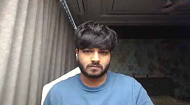 Snapshot of captainfucks chatting on December 25, 11:11 am captainfucks online show from December 25, 11:11 am