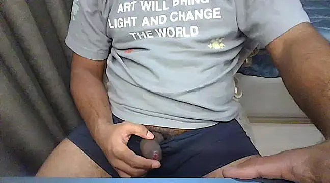 Snapshot of captainfucks chatting on January 1, 5:44 pm captainfucks online show from January 1, 5:44 pm