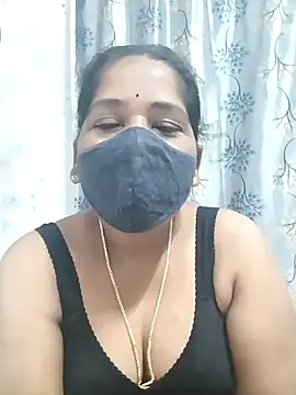 Snapshot of MaaliiiPonuTamil chatting on January 27, 1:48 am MaaliiiPonuTamil online show from January 27, 1:48 am