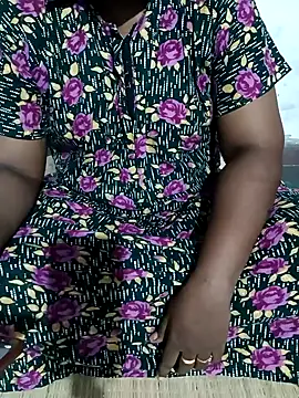 Snapshot of MaaliiiPonuTamil chatting on February 10, 12:41 am MaaliiiPonuTamil online show from February 10, 12:41 am