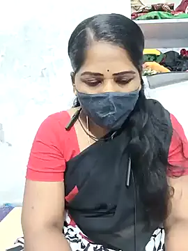 Snapshot of MaaliiiPonuTamil chatting on February 12, 4:55 pm MaaliiiPonuTamil online show from February 12, 4:55 pm