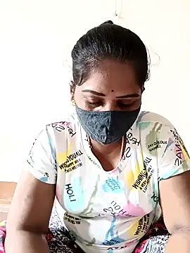 Snapshot of MaaliiiPonuTamil chatting on February 16, 9:48 am MaaliiiPonuTamil online show from February 16, 9:48 am