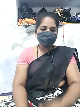 Snapshot of MaaliiiPonuTamil chatting on February 18, 8:25 pm MaaliiiPonuTamil online show from February 18, 8:25 pm