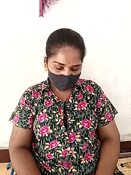 Snapshot of MaaliiiPonuTamil chatting on March 13, 3:54 am MaaliiiPonuTamil online show from March 13, 3:54 am