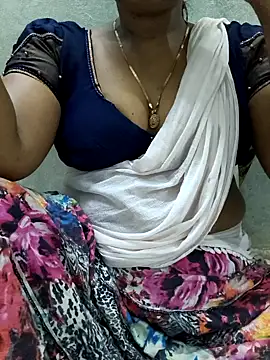 Snapshot of MaaliiiPonuTamil chatting on June 23, 12:19 am MaaliiiPonuTamil online show from June 23, 12:19 am