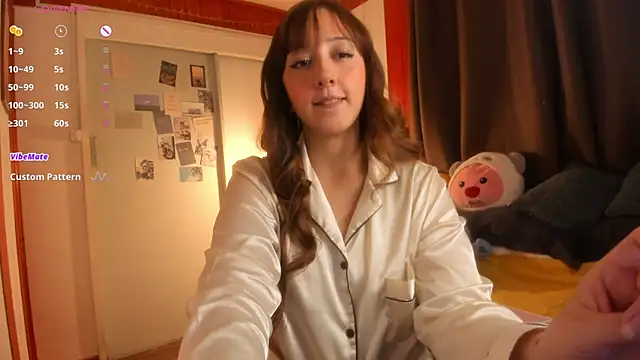 Snapshot of HeyTati chatting on June 9, 1:06 am HeyTati online show from June 9, 1:06 am