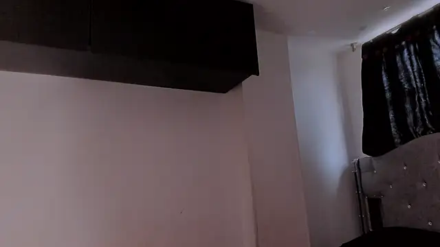 Snapshot of game_with_lesbians_ chatting on February 11, 10:07 pm game with lesbians online show from February 11, 10:07 pm