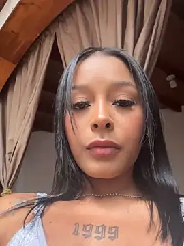 Snapshot of natali_henao chatting on November 12, 8:41 pm natali henao online show from November 12, 8:41 pm