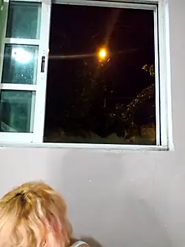 sadnessgyall online show from September 27, 6:18 am