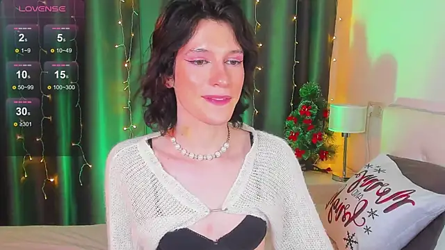 Snapshot of Kolette_Gray chatting on December 4, 7:12 pm Kolette Gray online show from December 4, 7:12 pm