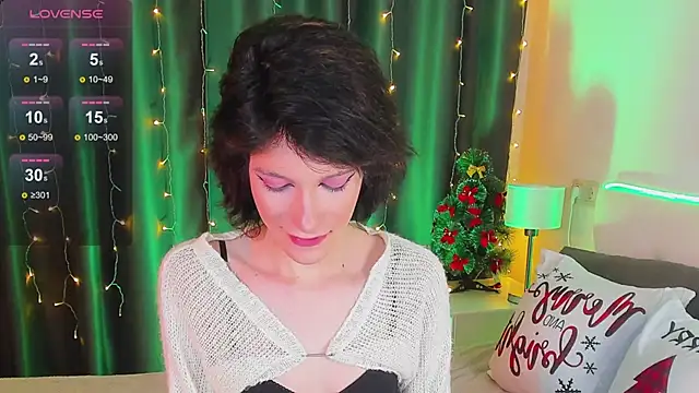 Snapshot of Kolette_Gray chatting on December 5, 4:01 pm Kolette Gray online show from December 5, 4:01 pm