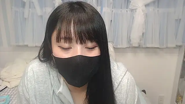 Snapshot of yua0727 chatting on June 6, 2:11 pm yua0727 online show from June 6, 2:11 pm