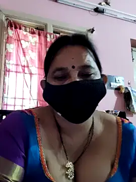 Snapshot of lalitha225 chatting on December 6, 10:49 am lalitha225 online show from December 6, 10:49 am