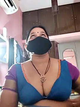 Snapshot of lalitha225 chatting on December 6, 1:55 pm lalitha225 online show from December 6, 1:55 pm