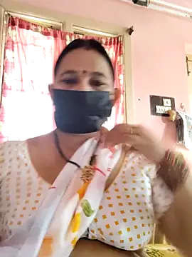 Snapshot of lalitha225 chatting on December 9, 4:34 am lalitha225 online show from December 9, 4:34 am