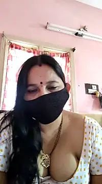 Snapshot of lalitha225 chatting on December 9, 7:39 am lalitha225 online show from December 9, 7:39 am