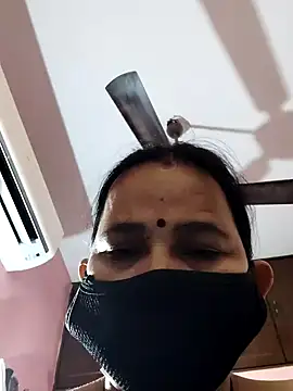 Snapshot of lalitha225 chatting on December 10, 8:51 am lalitha225 online show from December 10, 8:51 am