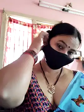 Snapshot of lalitha225 chatting on December 12, 6:36 am lalitha225 online show from December 12, 6:36 am