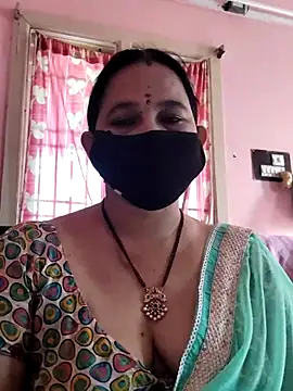 Snapshot of lalitha225 chatting on December 13, 4:11 am lalitha225 online show from December 13, 4:11 am