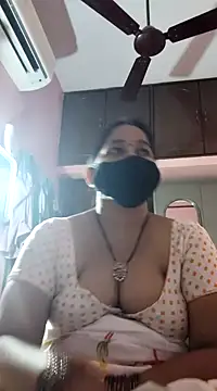 Snapshot of lalitha225 chatting on December 16, 9:46 am lalitha225 online show from December 16, 9:46 am