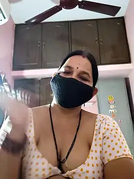 Snapshot of lalitha225 chatting on December 27, 8:13 am lalitha225 online show from December 27, 8:13 am