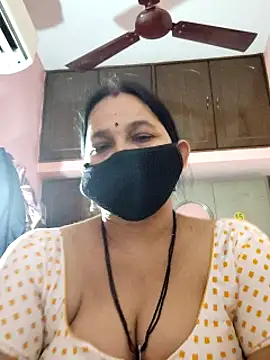 Snapshot of lalitha225 chatting on December 27, 11:17 am lalitha225 online show from December 27, 11:17 am