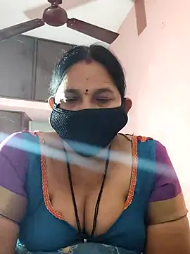Snapshot of lalitha225 chatting on January 2, 9:22 am lalitha225 online show from January 2, 9:22 am
