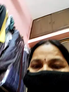 Snapshot of lalitha225 chatting on January 8, 9:10 am lalitha225 online show from January 8, 9:10 am