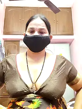 Snapshot of lalitha225 chatting on January 9, 4:41 am lalitha225 online show from January 9, 4:41 am