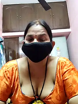 Snapshot of lalitha225 chatting on January 24, 8:02 am lalitha225 online show from January 24, 8:02 am