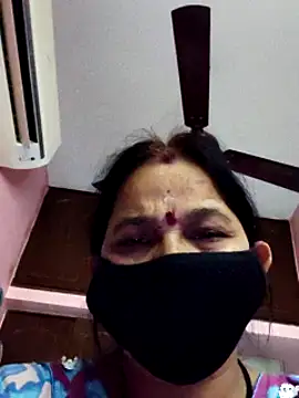 Snapshot of lalitha225 chatting on January 28, 7:53 am lalitha225 online show from January 28, 7:53 am