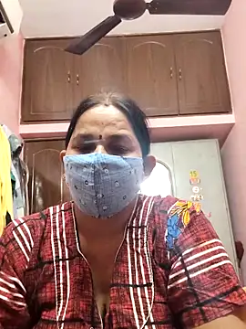 Snapshot of lalitha225 chatting on January 30, 5:30 am lalitha225 online show from January 30, 5:30 am