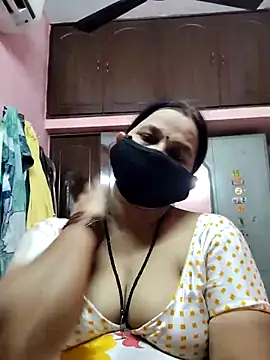 Snapshot of lalitha225 chatting on January 31, 4:36 am lalitha225 online show from January 31, 4:36 am