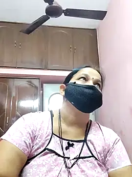 Snapshot of lalitha225 chatting on February 1, 9:32 am lalitha225 online show from February 1, 9:32 am