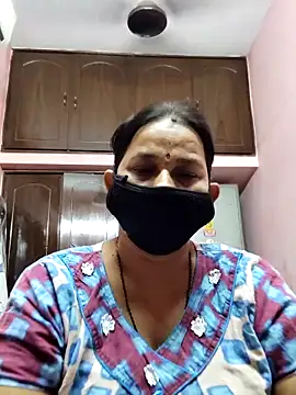 Snapshot of lalitha225 chatting on February 20, 10:27 am lalitha225 online show from February 20, 10:27 am