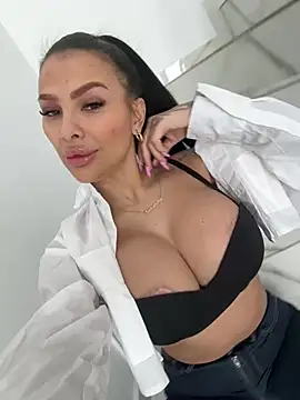 firesbomb777 online show from February 17, 10:29 am