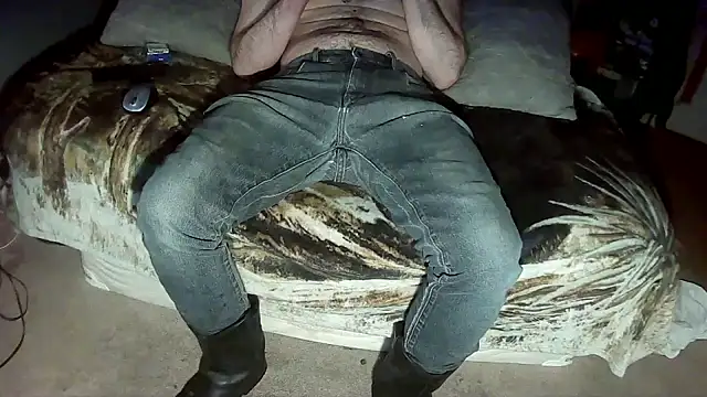 Snapshot of Spunwhiteboy1992 chatting on December 19, 1:40 pm Spunwhiteboy1992 online show from December 19, 1:40 pm