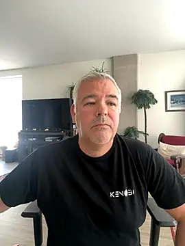 aarosteev2 online show from October 6, 3:53 pm