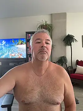 Snapshot of aarosteev2 chatting on April 28, 3:28 pm aarosteev2 online show from April 28, 3:28 pm