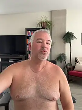 Snapshot of aarosteev2 chatting on May 1, 3:05 pm aarosteev2 online show from May 1, 3:05 pm