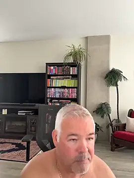 Snapshot of aarosteev2 chatting on June 2, 1:35 pm aarosteev2 online show from June 2, 1:35 pm