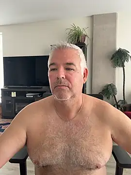 Snapshot of aarosteev2 chatting on June 16, 12:52 pm aarosteev2 online show from June 16, 12:52 pm
