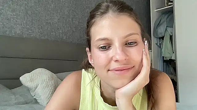 Snapshot of felicity_gold chatting on July 26, 3:19 pm felicity gold online show from July 26, 3:19 pm