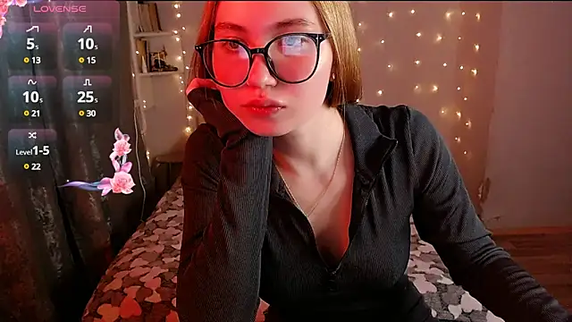 Snapshot of Miya_Mark chatting on January 23, 4:04 pm Miya Mark online show from January 23, 4:04 pm