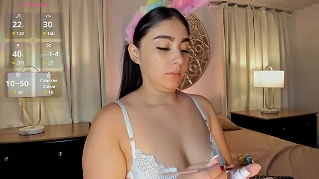 Snapshot of Belliinda_21 chatting on April 5, 7:11 pm Belliinda 21 online show from April 5, 7:11 pm