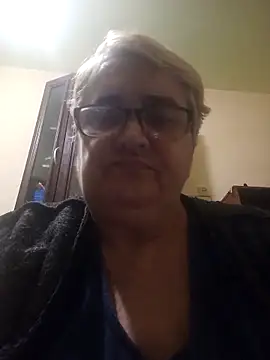 Snapshot of Sonya5156 chatting on December 17, 6:31 pm Sonya5156 online show from December 17, 6:31 pm